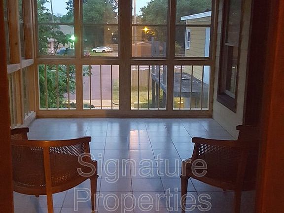 3rd image of 2205 Venable St