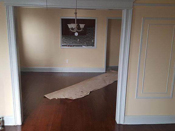 2nd image of 327 E 22nd St APT 5