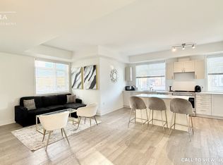 1075 Douglas McCurdy Cmn #247, Mississauga, ON