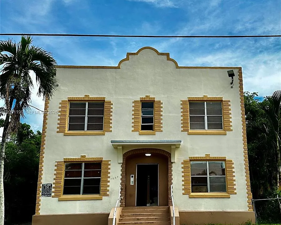 1620 NW 3rd St #5