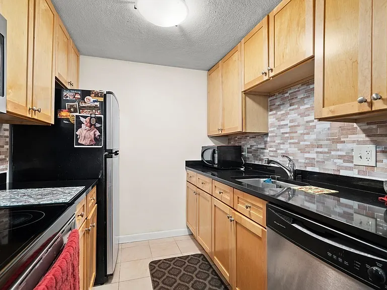 84 Grant St #8A — Photo 3