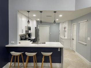 8837 W Sunrise Blvd, Plantation, FL 33322