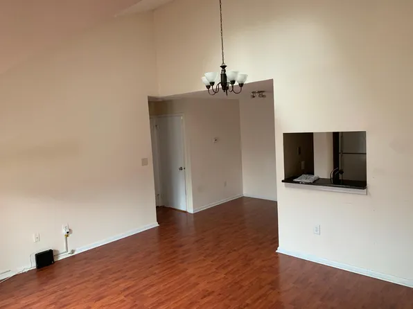 4708 Ravens Crest Dr, Plainsboro, NJ 08536