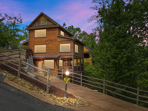 2nd image of 2412 Hawks Nest Way