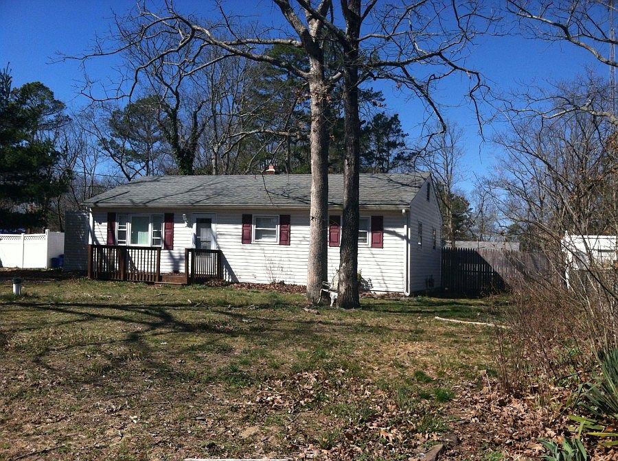 2nd image of 209 Cushman Ave