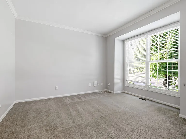 14117 Parkhill Ln — Photo 35