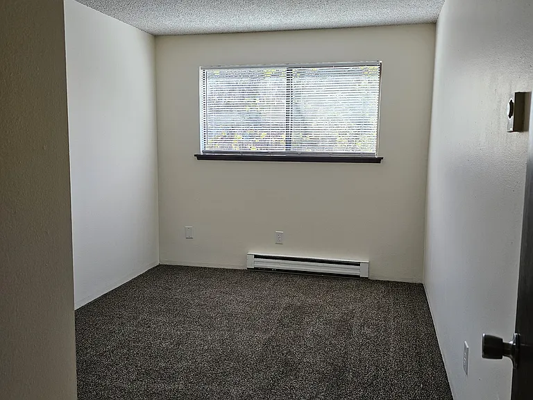5th floor unit bedroom