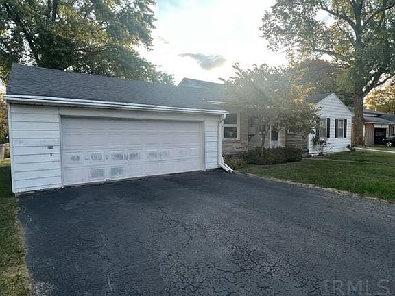2nd image of 606 Berkley Dr