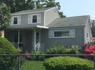 20 High Ridge Rd, Stony Pt, NY 10980