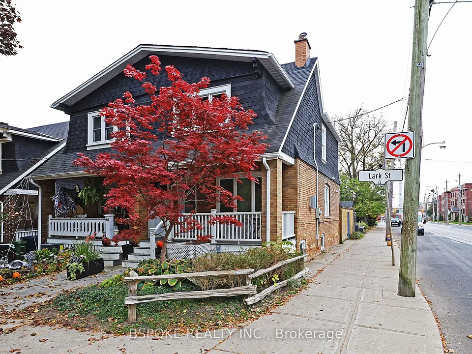 42 Lark St #BASEMENT