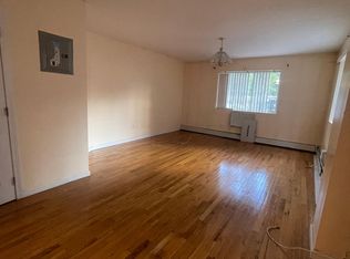 1047 E 226th St, Bronx, NY 10466