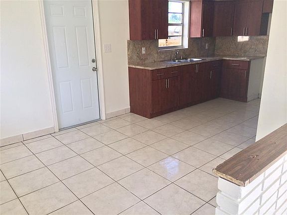 5th image of 595 NW 133rd St