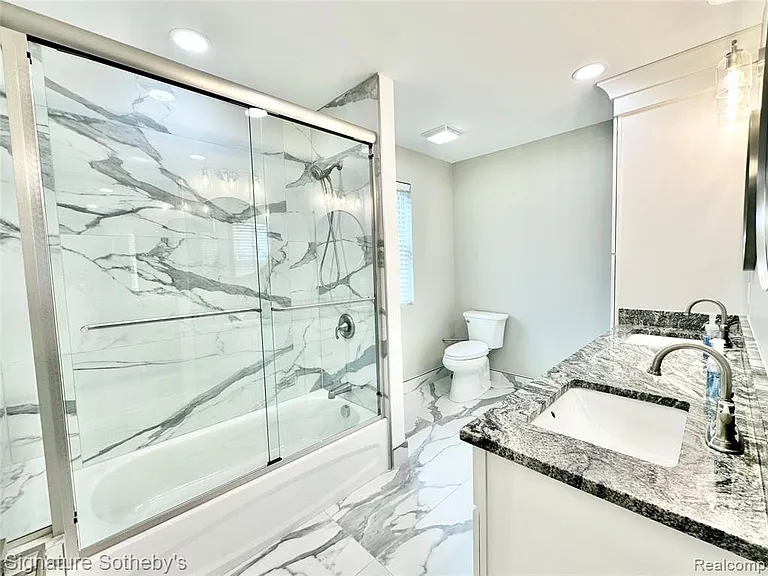 442 Ardmore Dr — Photo 43