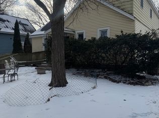 818 Bach St, Northbrook, IL 60062