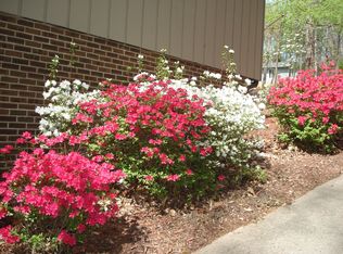 665 Merry Hills Dr, High Point, NC 27262