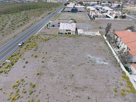 2nd image of 3405 McCormick Blvd