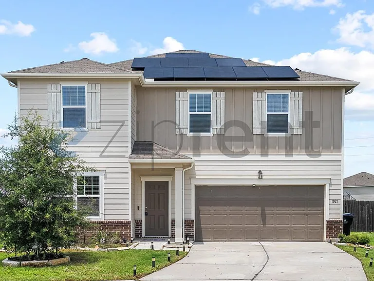 1021 Pin Cherry Ln — Photo 2