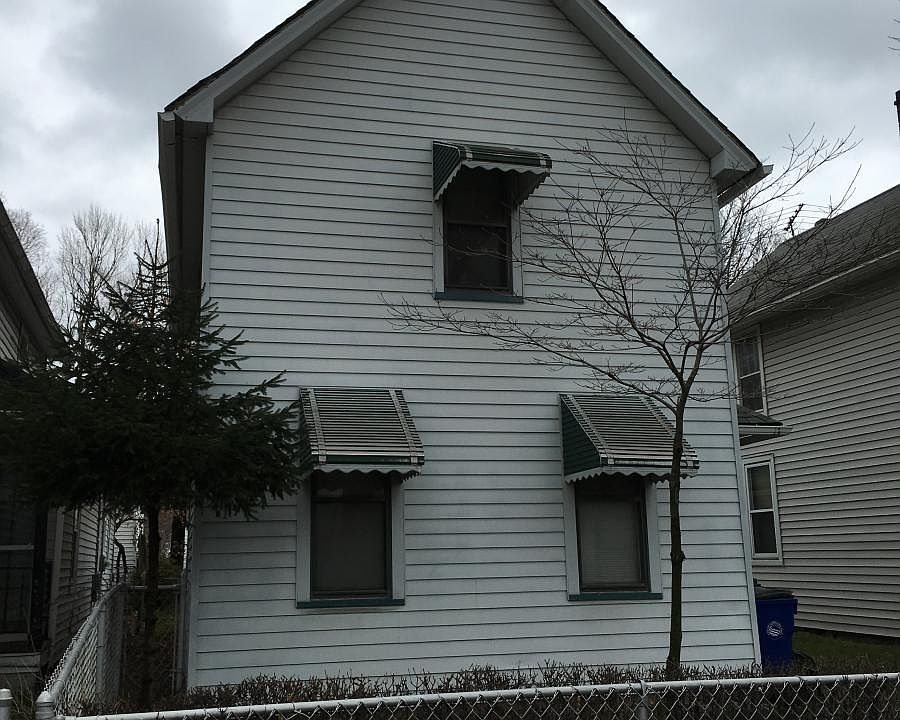 1st image of 1783 W 50th St