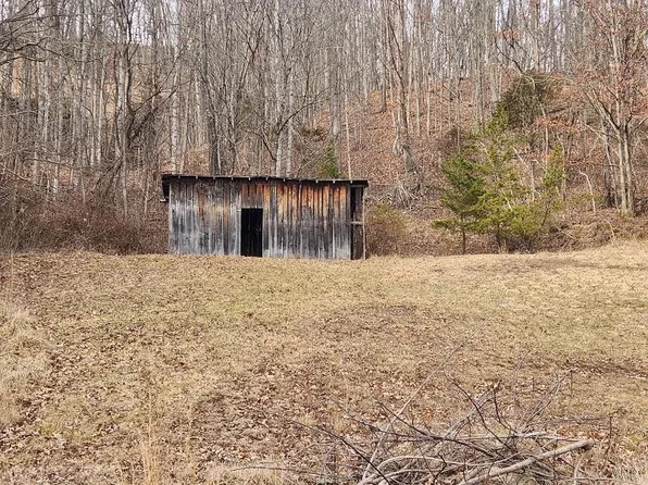 1192 Rock Rd, Christiansburg, VA 24073