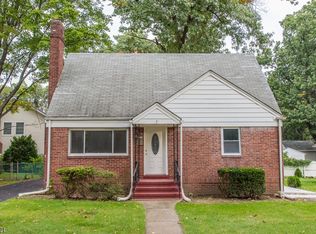 17 Irvington Rd, Teaneck, NJ 07666