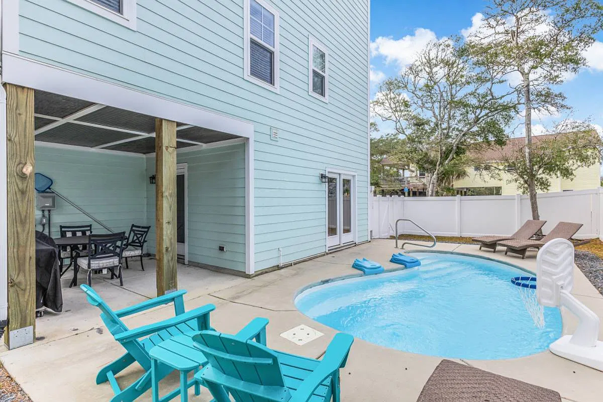5 bed, 2532 sqft, $3,400 — Photo 1