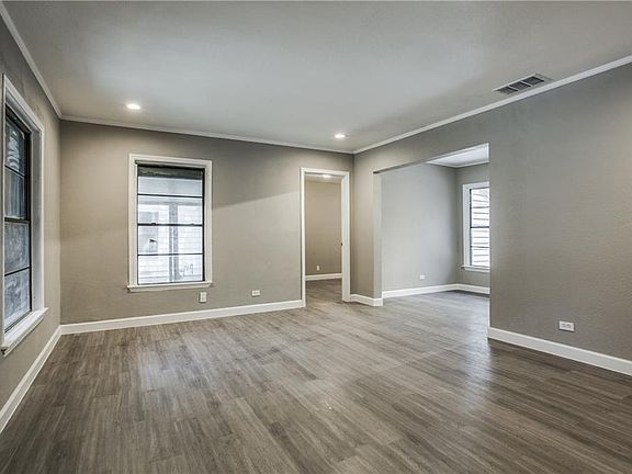 3rd image of 4906 Bartlett Ave
