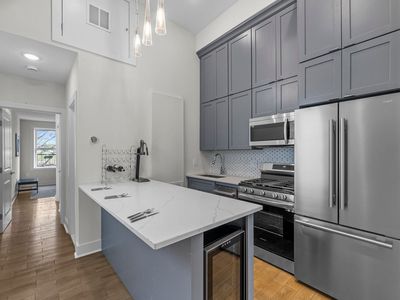 684 Summit Ave #5, Jersey City, NJ, 07306