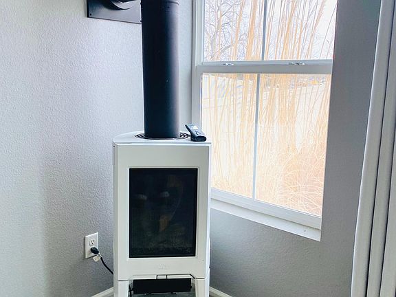 Gas stove