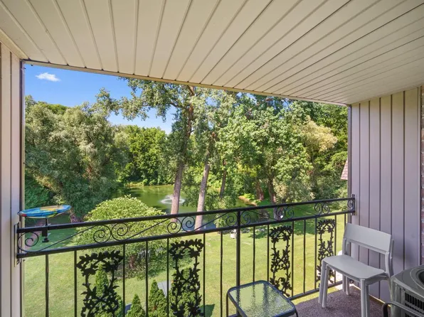 1730 West Green Tree ROAD #304, Glendale, WI 53209