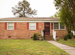 801 Thames Dr, Hampton, VA 23666