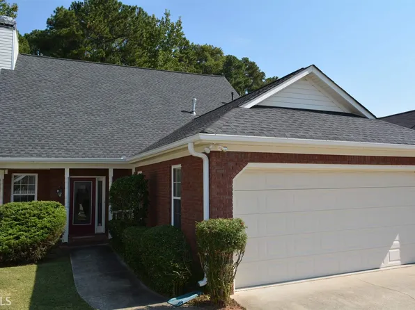 290 Woodgate Cir, Fayetteville, GA 30214