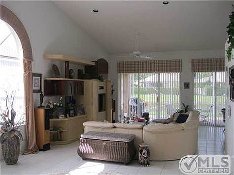4th image of 4594 Carlton Golf Dr