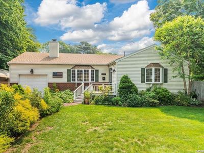 1209 Oak Avenue, West Islip, NY, 11795