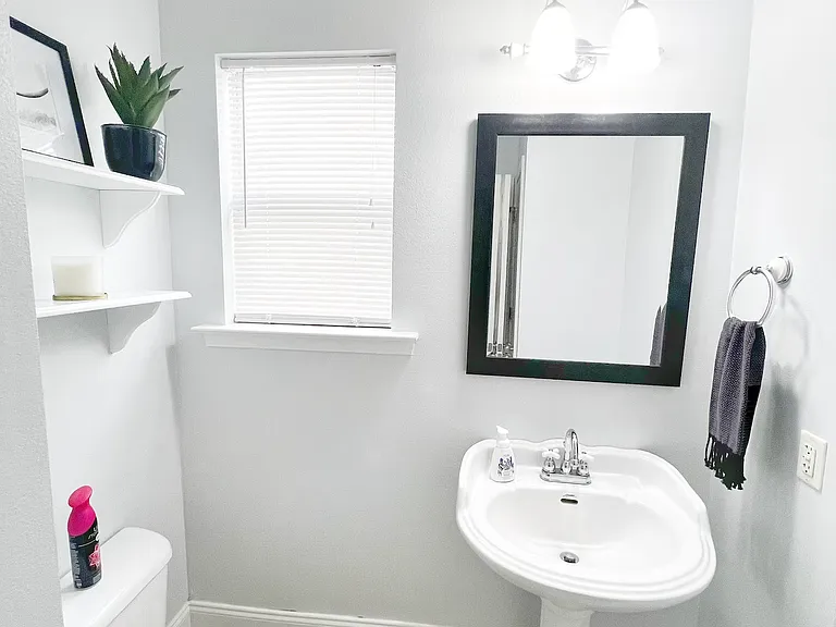 7050 Orleans Ave #B — Photo 8