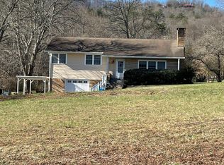 520 Baird Cove Rd, Franklin, NC 28734