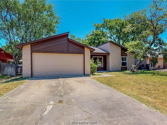 2nd image of 3011 Adrienne Dr