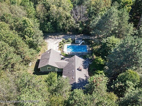4th image of 4211 Lyons Rd