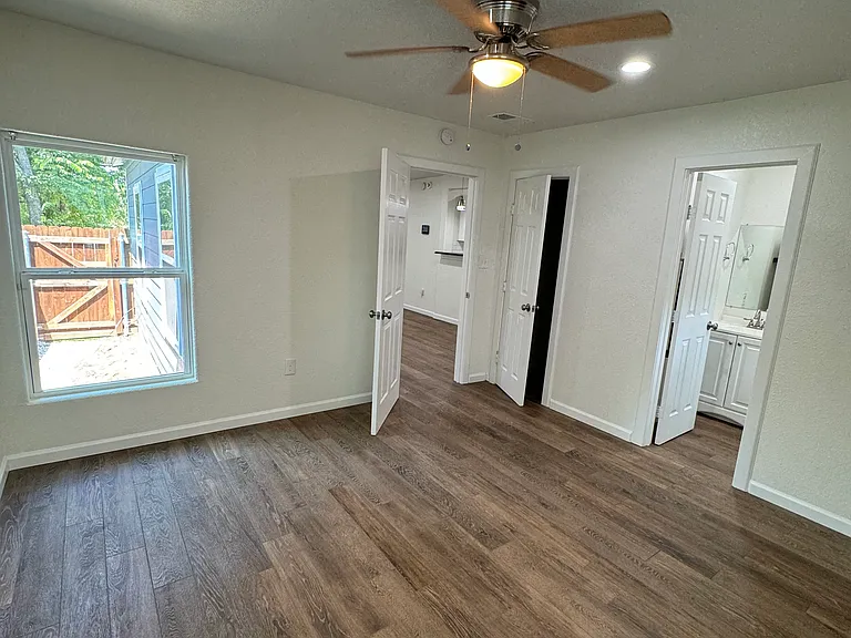 1108 E Maddox Ave — Photo 16