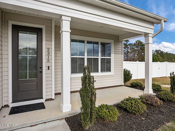 5th image of 2315 Plumosa Drive