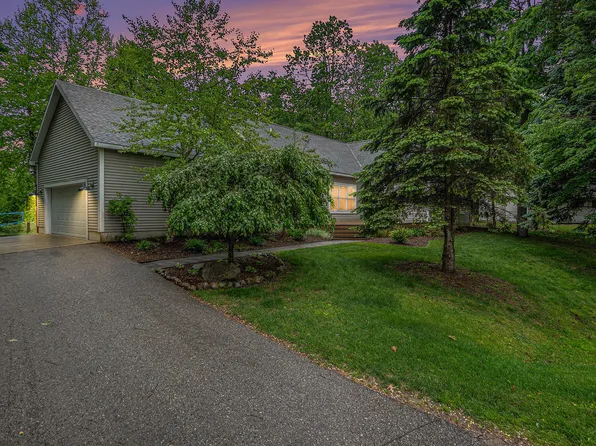 2985 Sequoia Ln, Lake Isabella, MI 48893