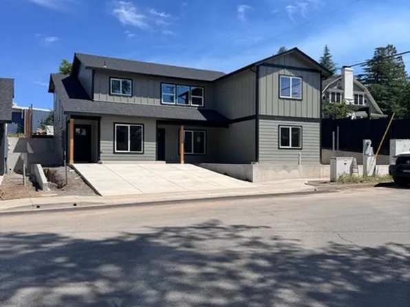 210 Academy Pl, Medford, OR