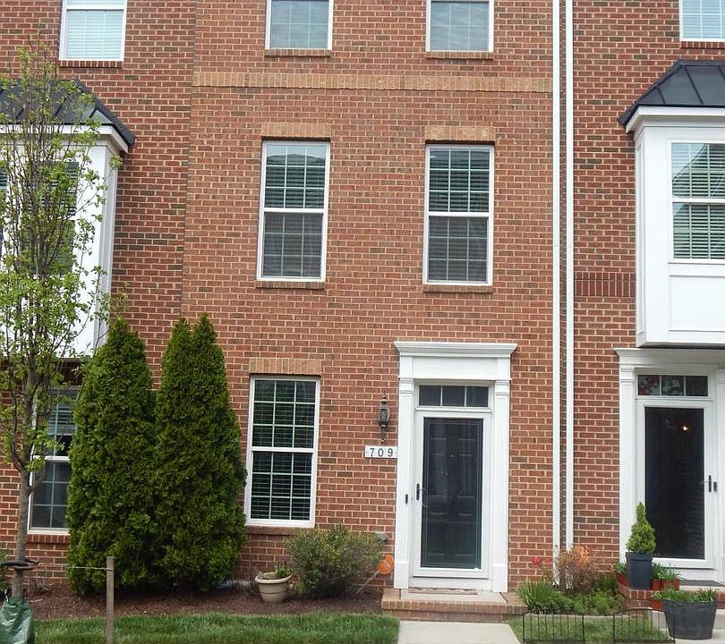 1st image of 709 S Macon St