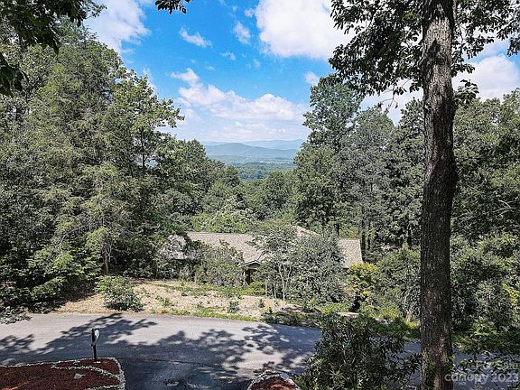 5th image of 624 Goldview Dr