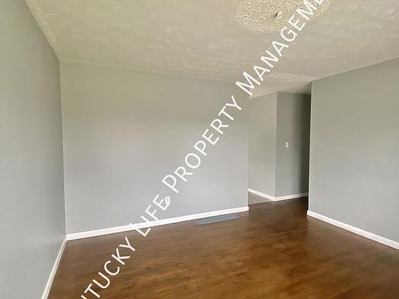 3rd image of 1814 Balfour Dr