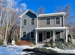21 Lampercock Ln, Lincoln, RI 02865