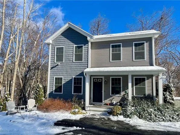 21 Lampercock Ln, Lincoln, RI 02865