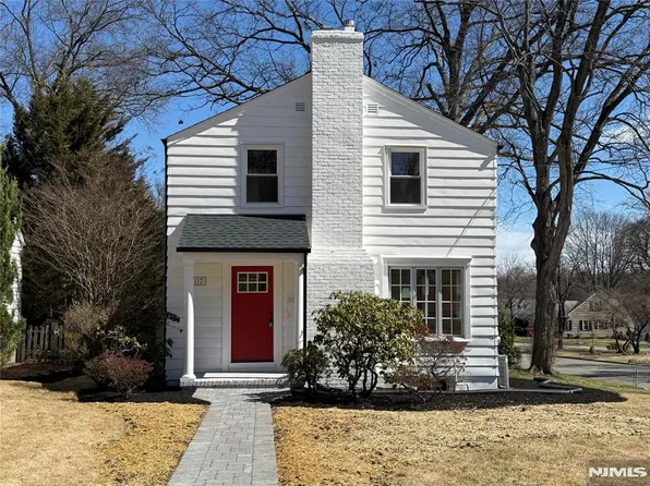 117 Midwood Rd, Glen Rock, NJ 07452