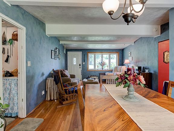 4th image of 4386 Terrace Dr
