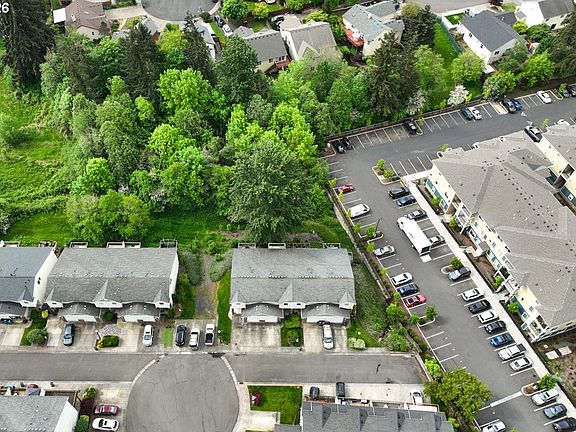 3rd image of 2725 NE 96th Way