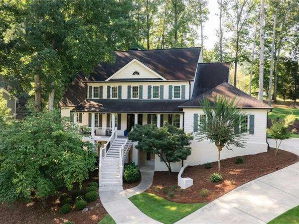 1304 Hidden Brook Ln NW, Acworth, GA 30101